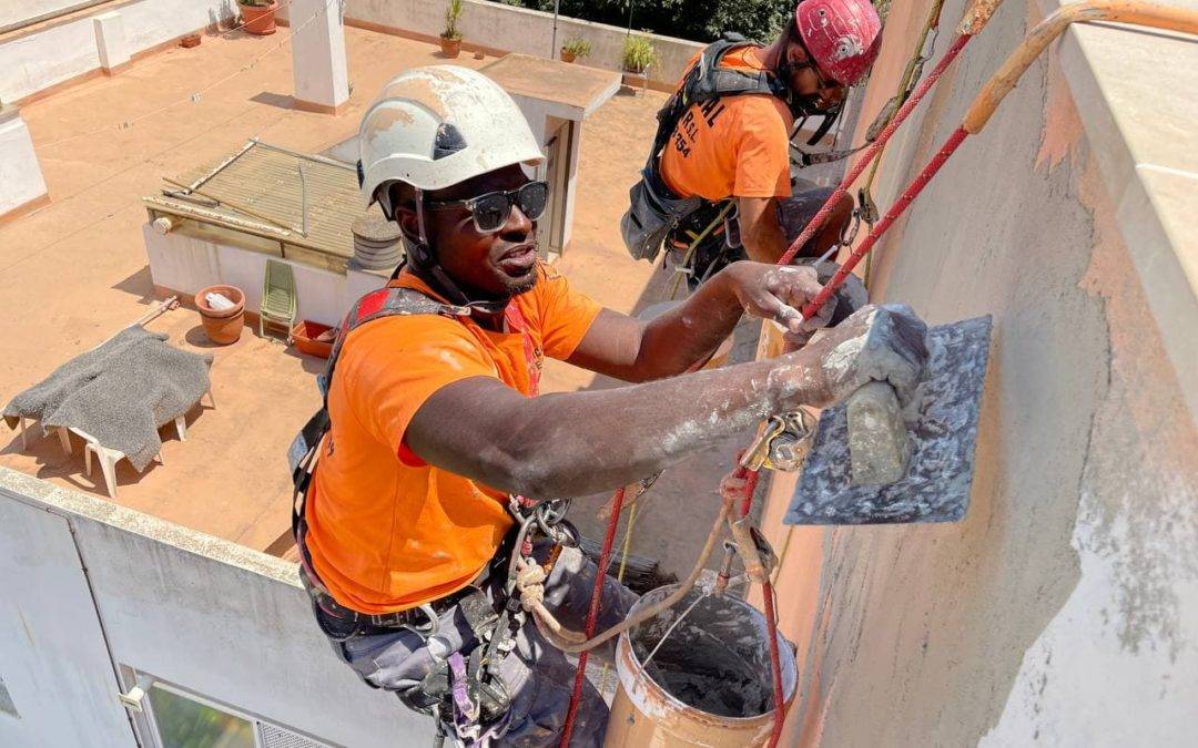 Rehabilitación de fachada en El Coi Terrabasa, cala 10 en Palma